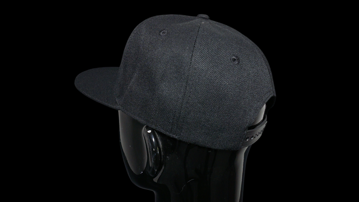 CAPS "Black"